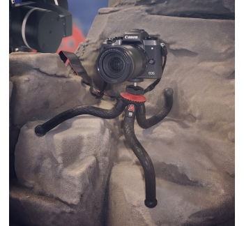 Deluxe Flexible Tripod with smartphone tripod mount